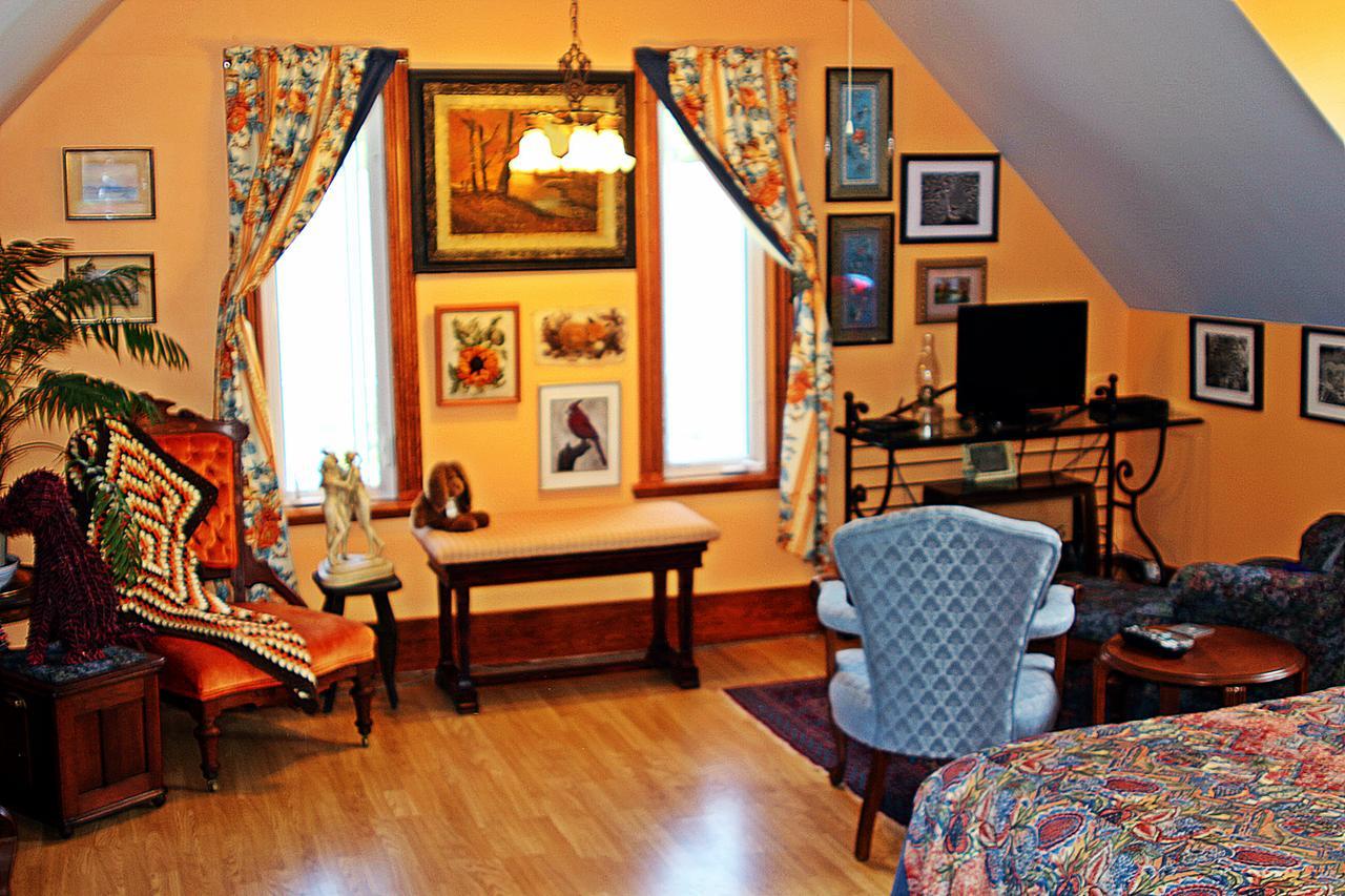 Green Gay Bulls Bed And Breakfast Vernon Bridge Exterior photo